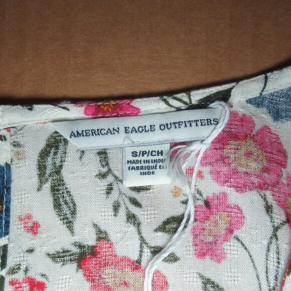 American Eagle Floral V-Neck Romper | Size Small - Picture 11 of 14
